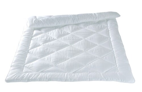 Fischbacher leichte Ganzjahres Kunstfaserdecke Aarau